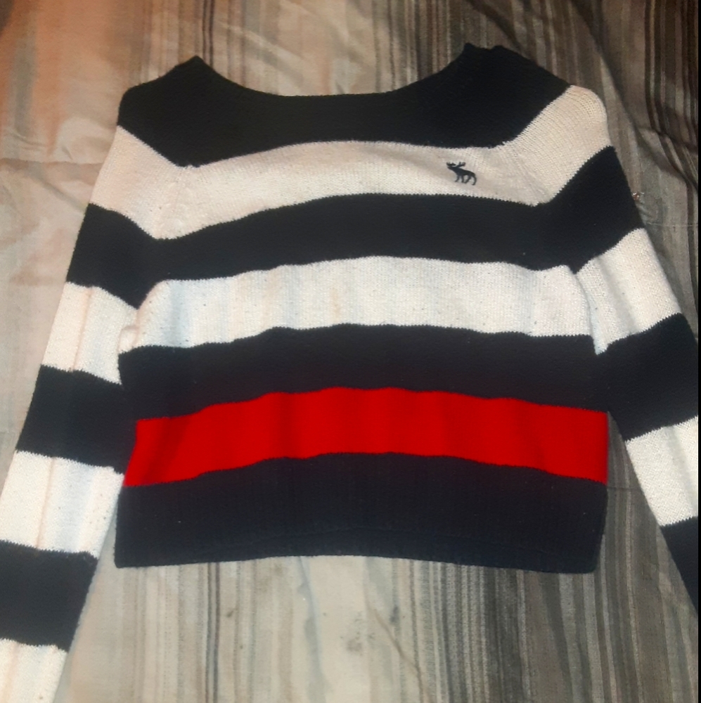 Abercrombie cropped long sleeve
